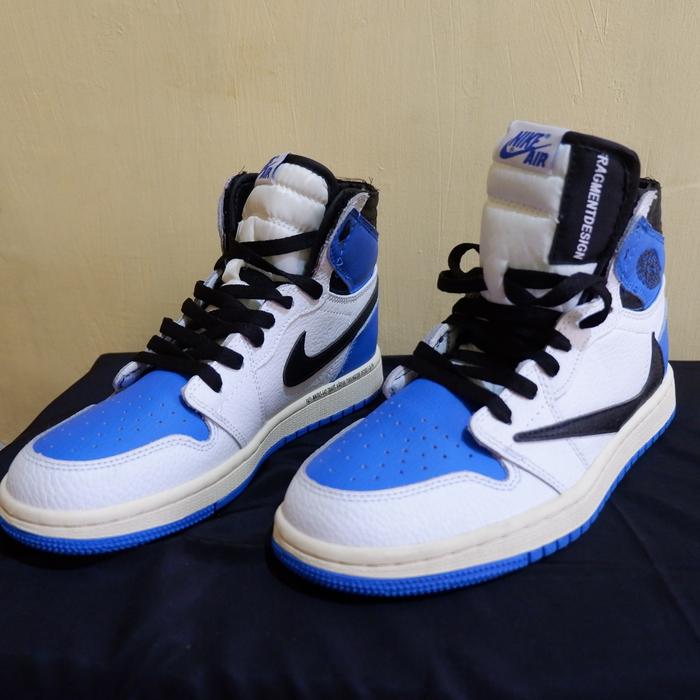Sepatu Travis Scott Air Jordan