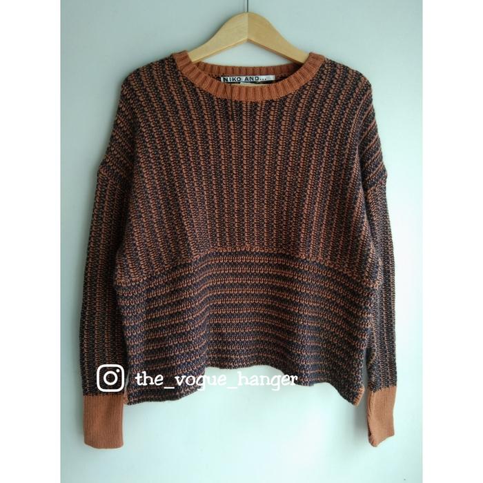Sweater Knit Halus Oversize NIKO AND...