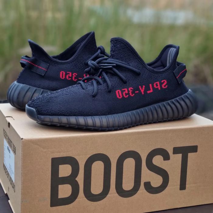 yeezy 350 bred black red v2 yzy not black white oreo 10.5 original