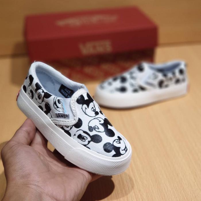 sepatu vans anak laki laki perempuan vans slip on mickey mouse cream