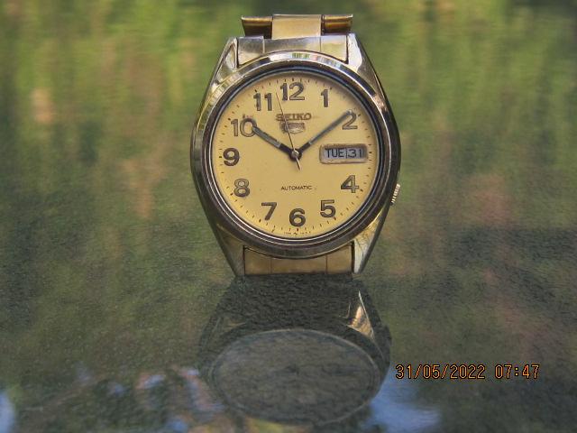 Seiko 5 7009-3040 SN: 6641159