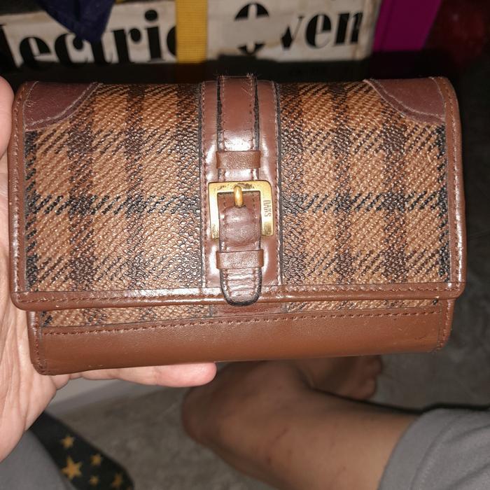 dompet lipat kulit daks