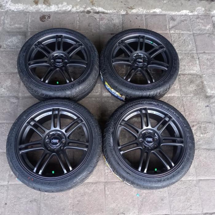 Velg Mobil Bekas HSR BOON Ring 17 Lebar 7,5 Lubang 4 + Ban 215 40 R17