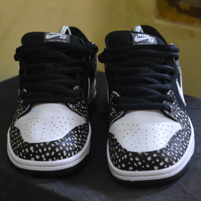 Sepatu Nike SB Dunk Low Pro