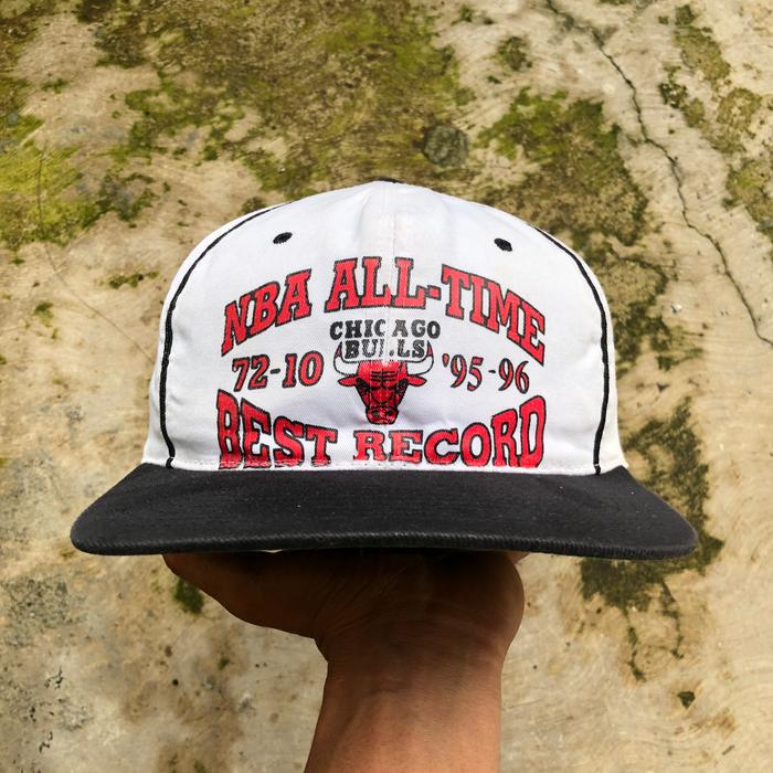 Topi NBA CHICAGO BULLS VINTAGE bekas thrift second nba new era vtg nfl