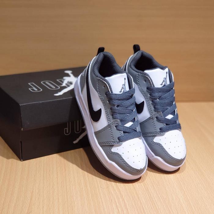 Sepatu anak jordan low abu abu premium quality