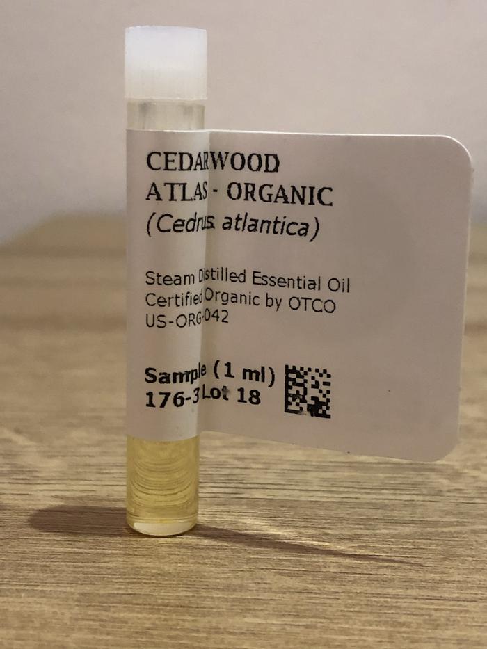 Organic Atlas Cedarwood Essential Oil. 1 ml. Eden botanicals