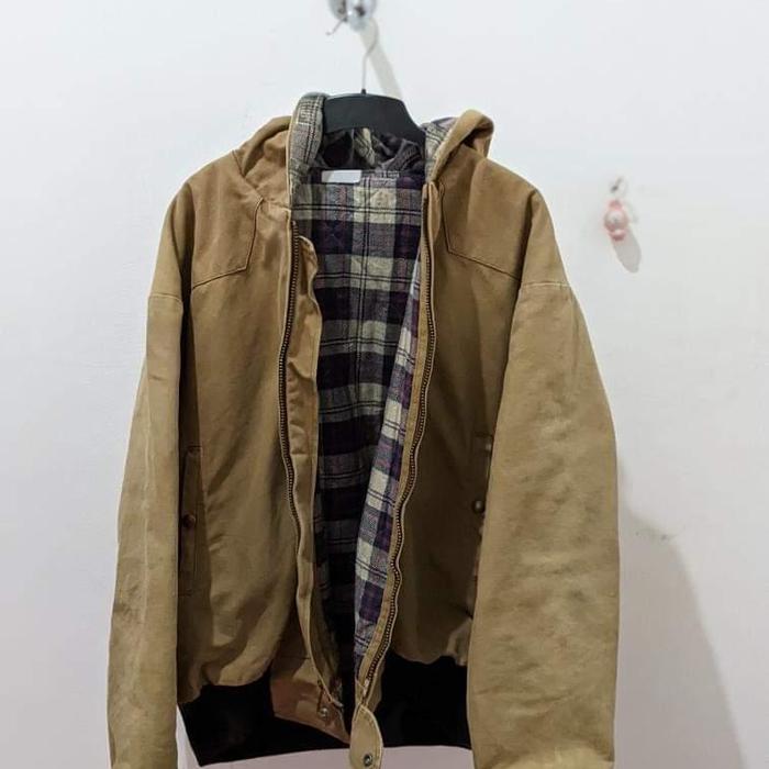 jaket tebal bukan carhart