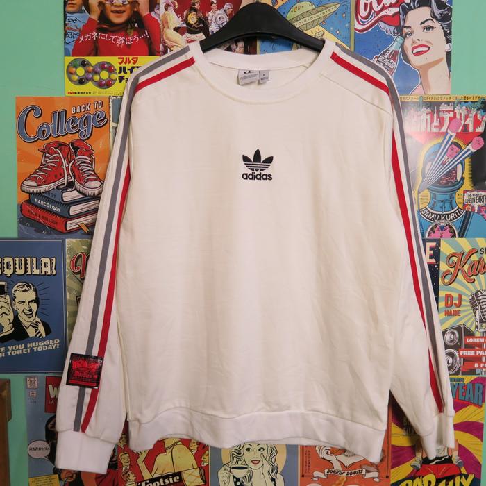 Crewneck Adidas center not nike stussy vans thrasher
