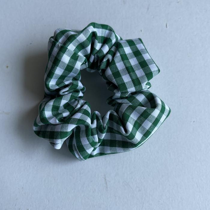 scrunchies seragam sanur santa ursula