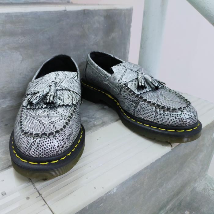 dr. martens adrian tassel
