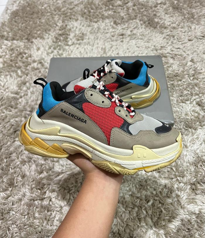BALENCIAGA TRIPLE S MULTICOLOR EUR 42 AUTHENTIC ORIGINAL SNEAKERS 100%