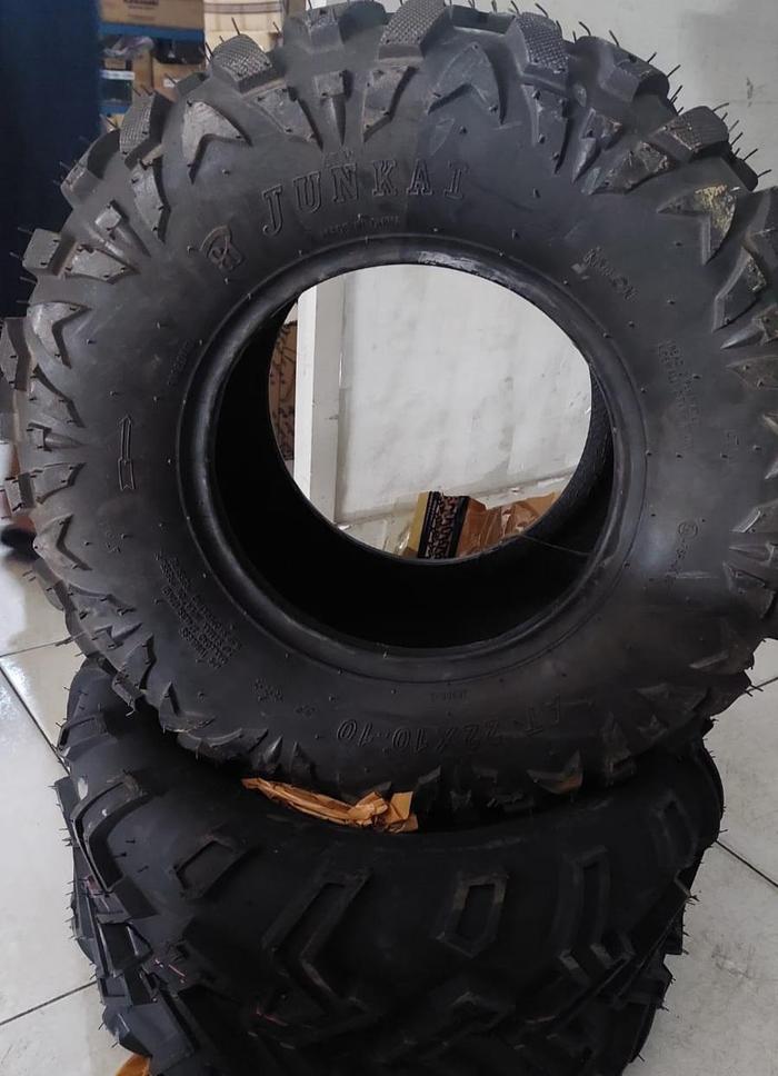 Viar Genuine Parts, Ban Luar Belakang Razor 150, 200,(Ukuran 22X10-10)