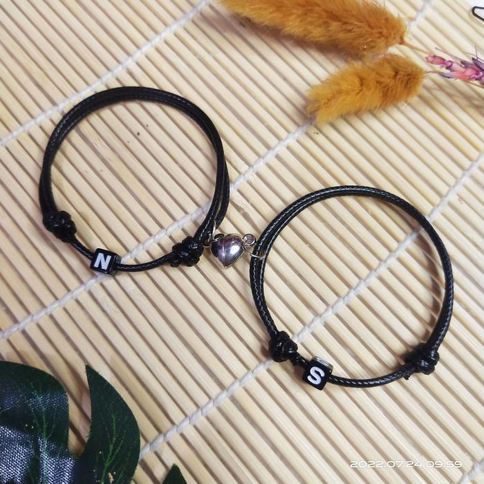 Gelang Couple Magnet Inisial Huruf