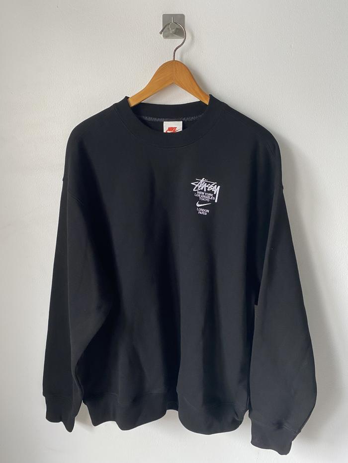 SWEATER NIKE STUSSY SIZE L HITAM SECOND PRELOVE