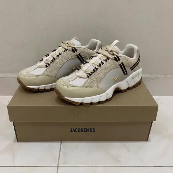 Nike Humara Jacquemus