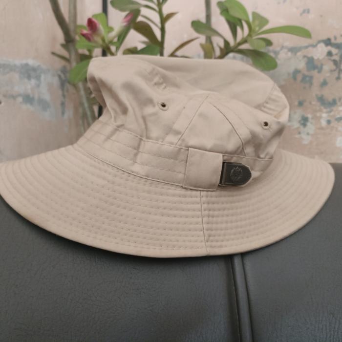 topi thrift O