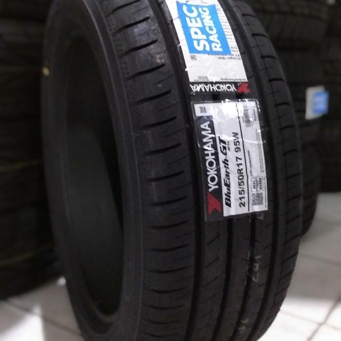 BAN TUBLES 215 50 R17 YOKOHAMA BLUEARTH BUKAN ACHILLES