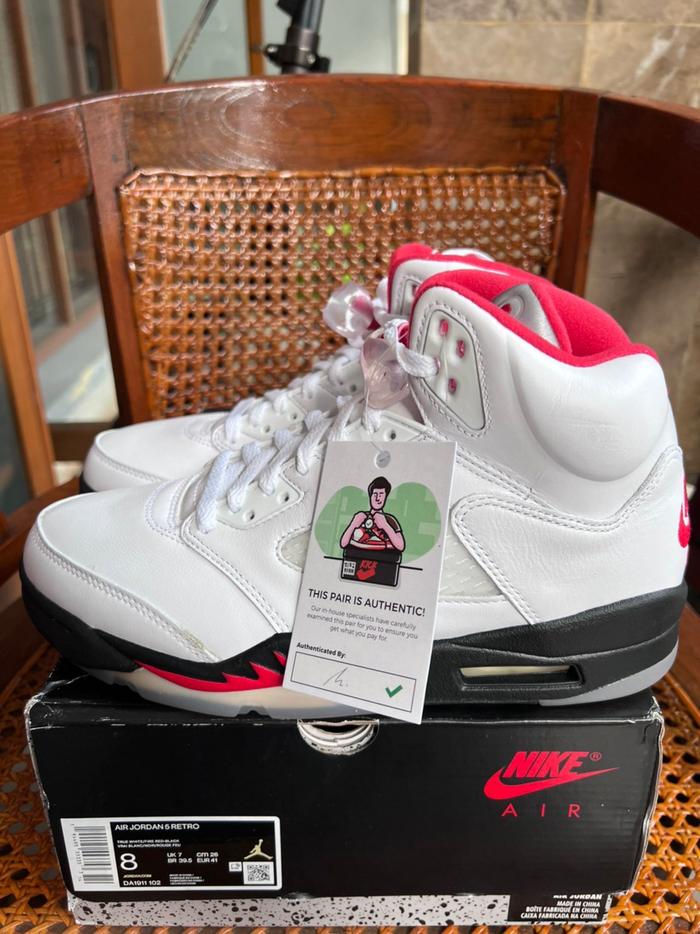 AIR JORDAN 5 FIRE RED 2020 AUTHENTIC ORIGINAL SNEAKERS 100%