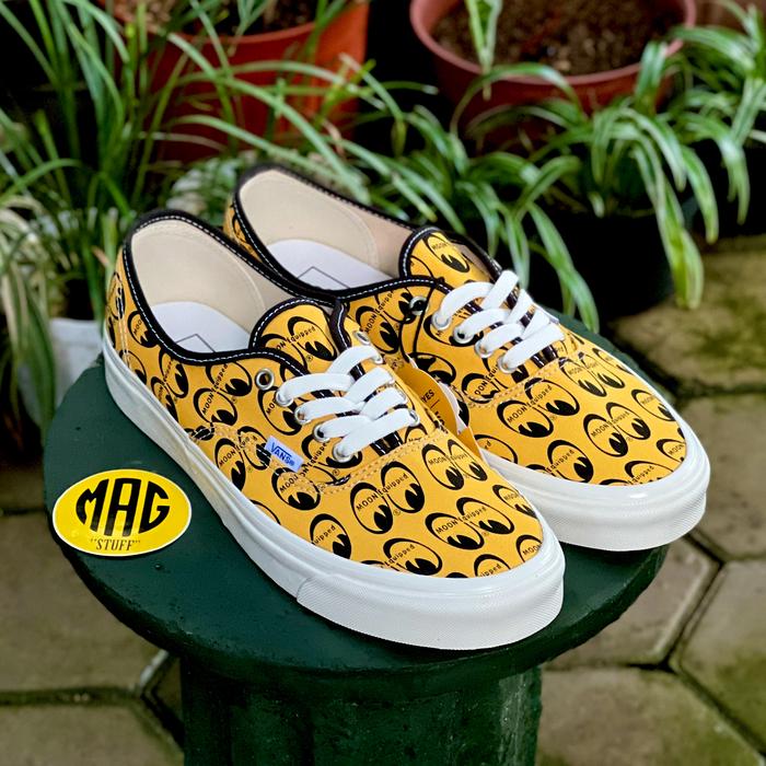 VANS AUTHENTIC ANAHEIM FACTORY MOONEYES YELLOW BNIB RESMI PT NAVYA