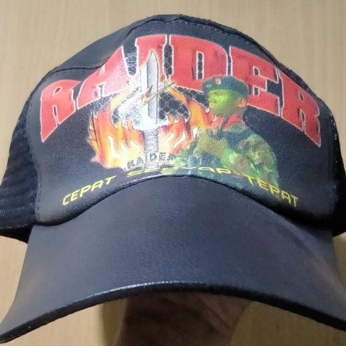 TOPI RAIDER