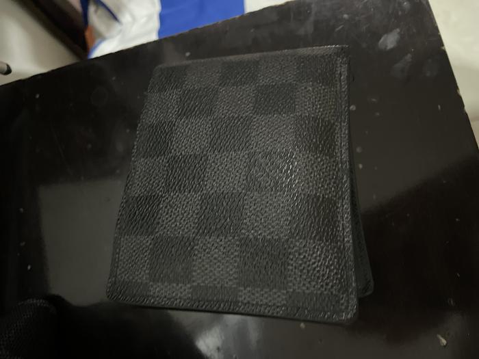 Dompet second LV