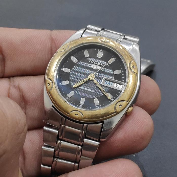 SEIKO 5 17J REF. 7009-876A Circa 1980