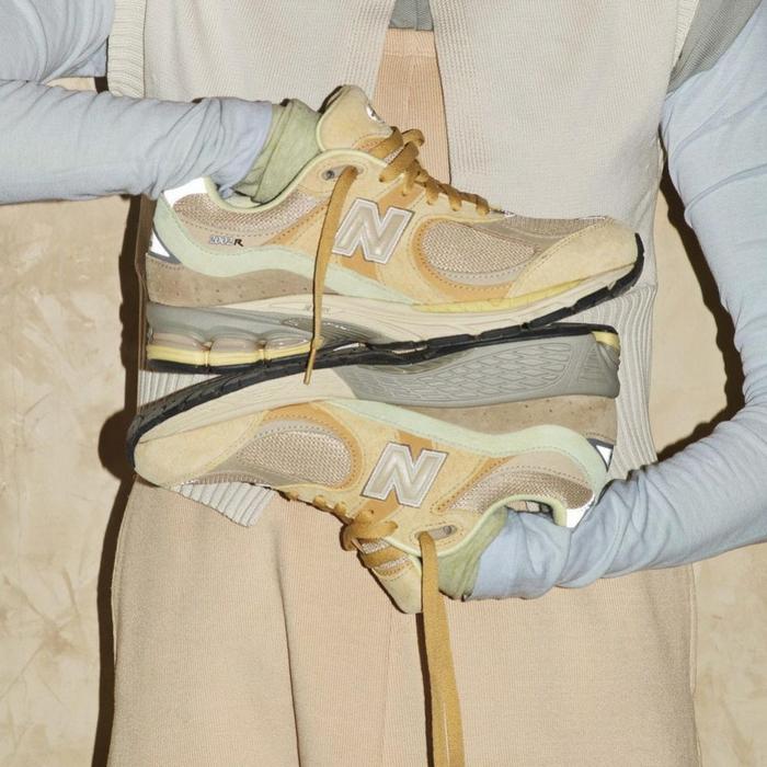 Auralee x New Balance 2002R "Beige" M2002RE1