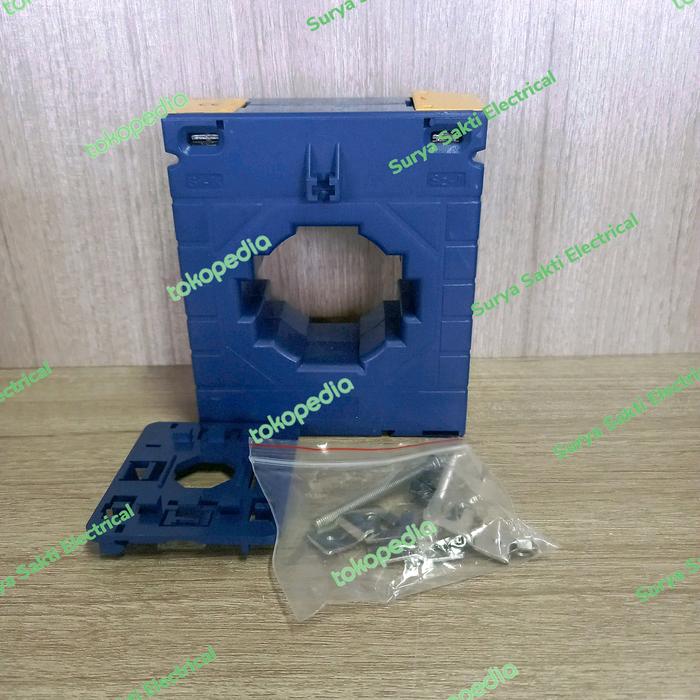 Current Transformers ( CT ) 600/5A merk Axle type MES-60