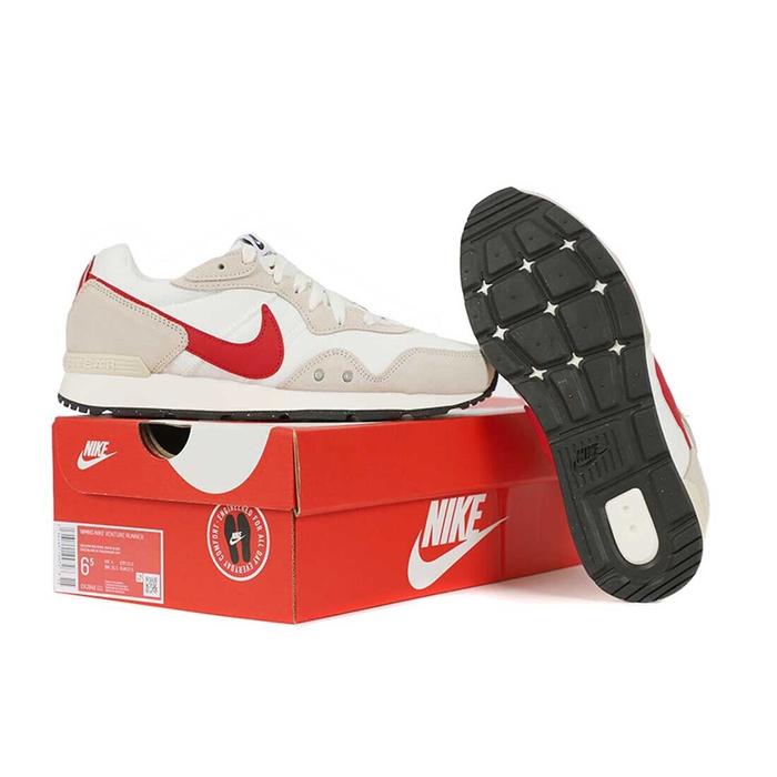 Nike Womens Venture Runner "Sail/Gym Red/Pearl White" Original BNIB