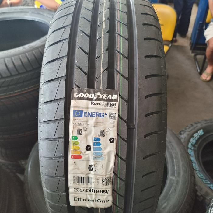 ban mobil goodyear 235 45 19 efficient grip RFT