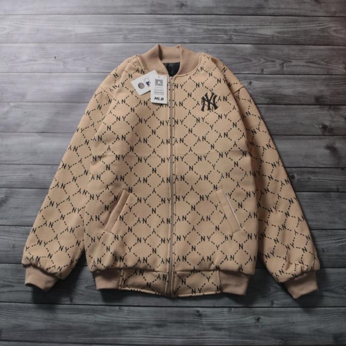 JAKET VARSITY MLB NEW YORK YANKEES FULL PRINT PREMIUM AUTHENTIC CREAM
