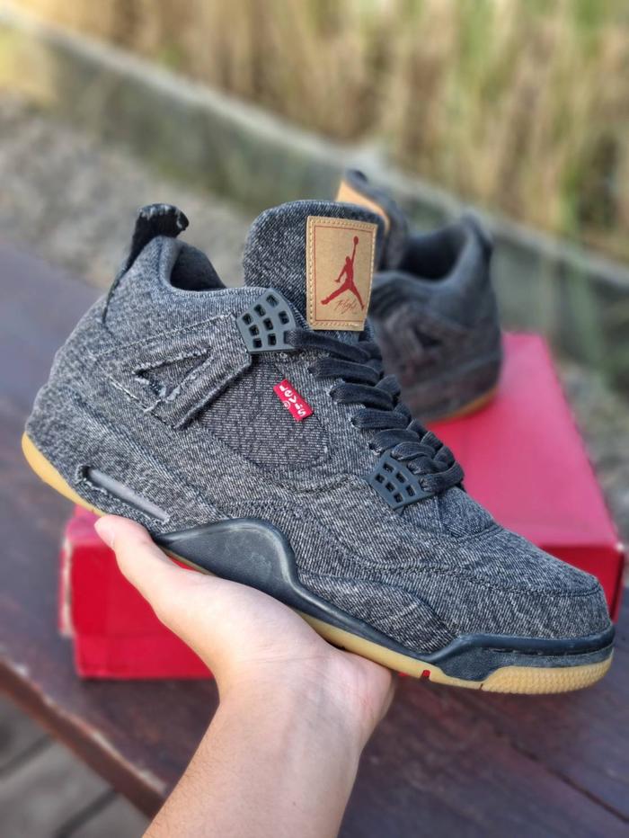 Air Jordan 4 Levis Black Denim US 10-EU 44 Original Authentic Sneakers