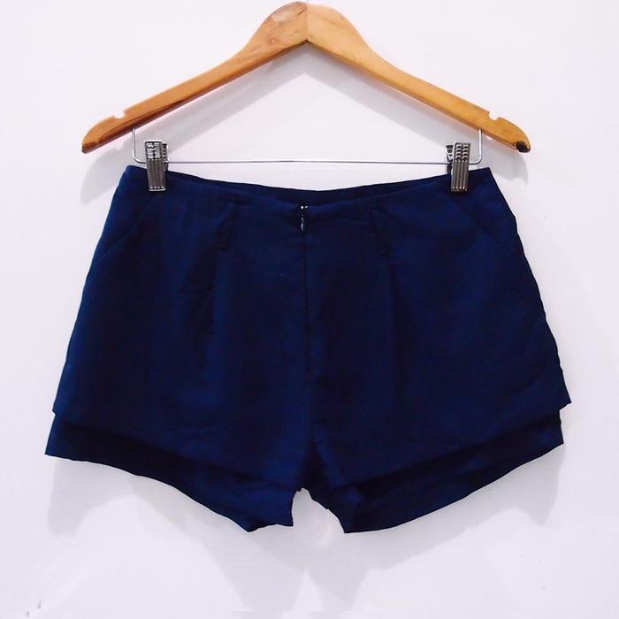 DI292 SIZE L PRAGUE HOTPANTS CELANA PENDEK IMPORT SECOND PRELOVED