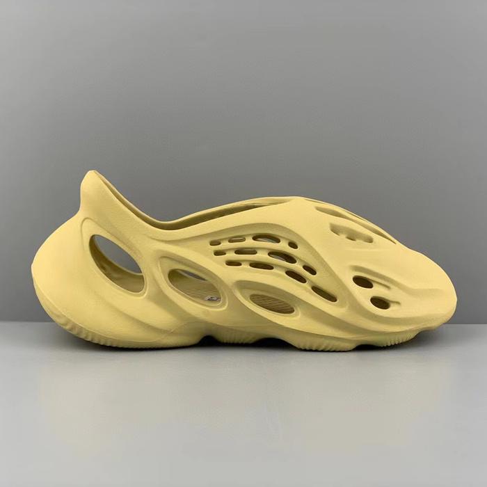Yeezy Foam Runner Sulfur
