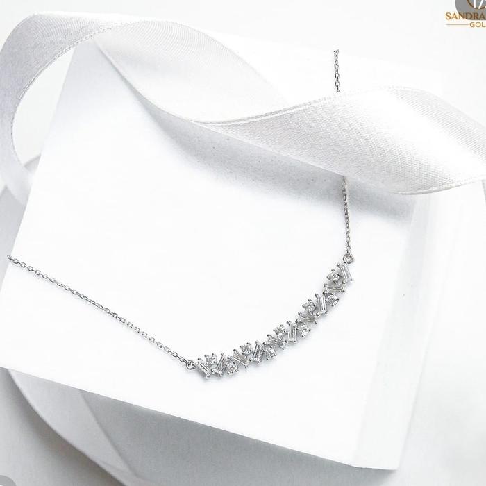 KALUNG KOYE EMAS SANDRA DEWI GOLD BAGUETTE COLLECTIONS