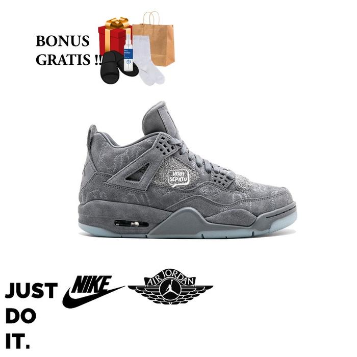 Nike Air Jordan 4 Retro Kaws