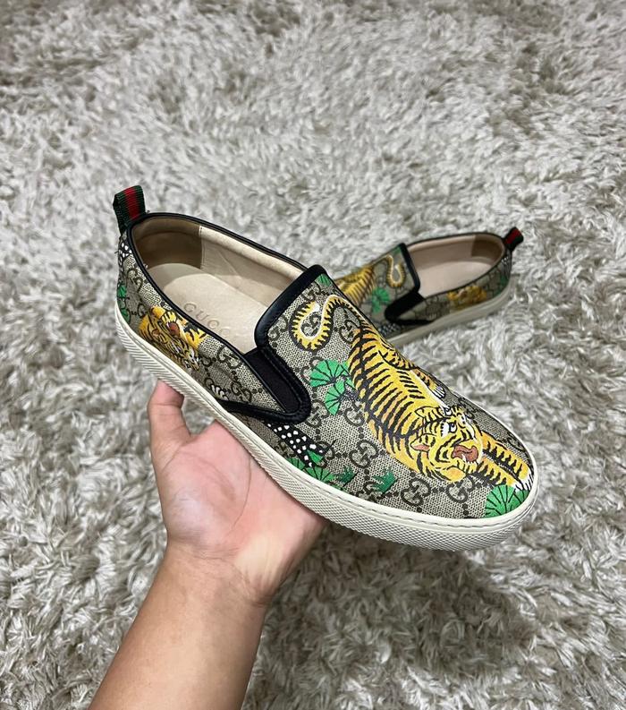 GUCCI BENGAL TIGER SLIP ON G7.5 Fit Eur 42-43 ORIGINAL AUTHENTIC 100%