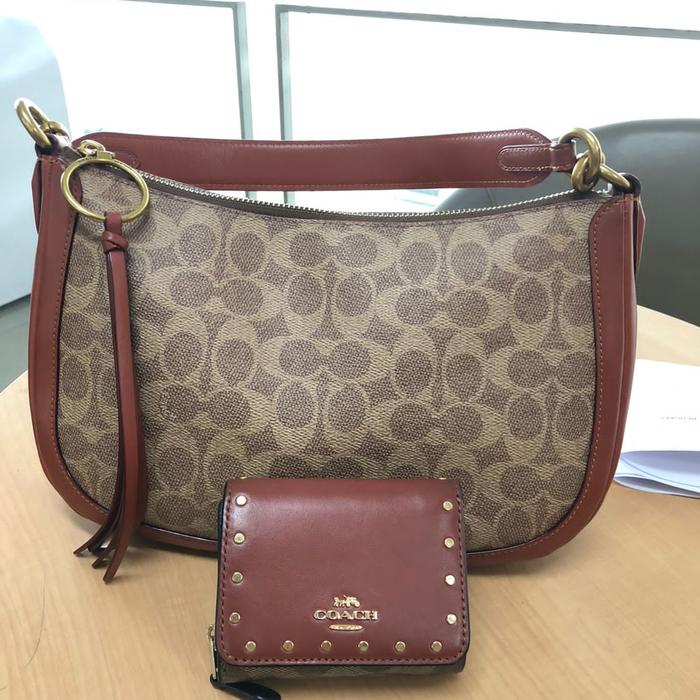 coach tan rust signature