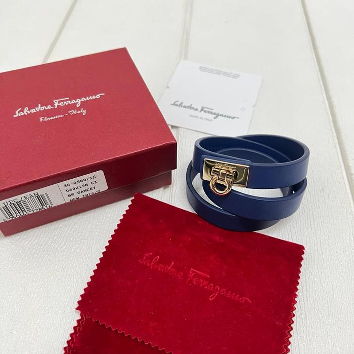 Salvatore Ferragamo Bracelet Gelang Triple Tour Gancini 100% Original