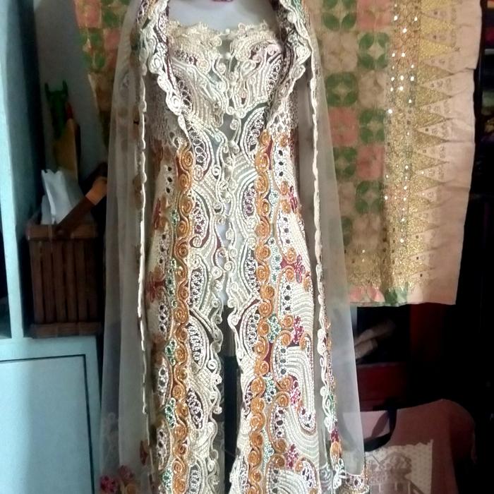 sulam usus kebaya pengantin