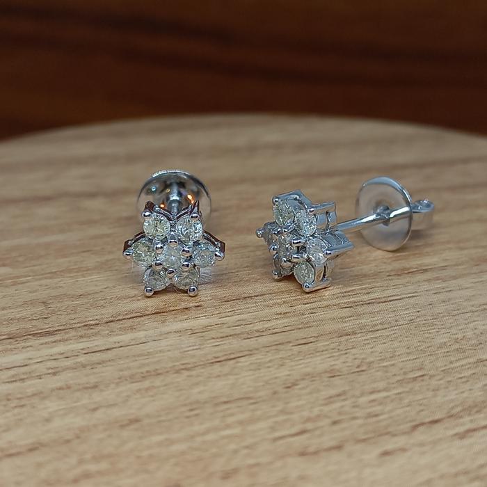 Anting Berlian Emas Putih