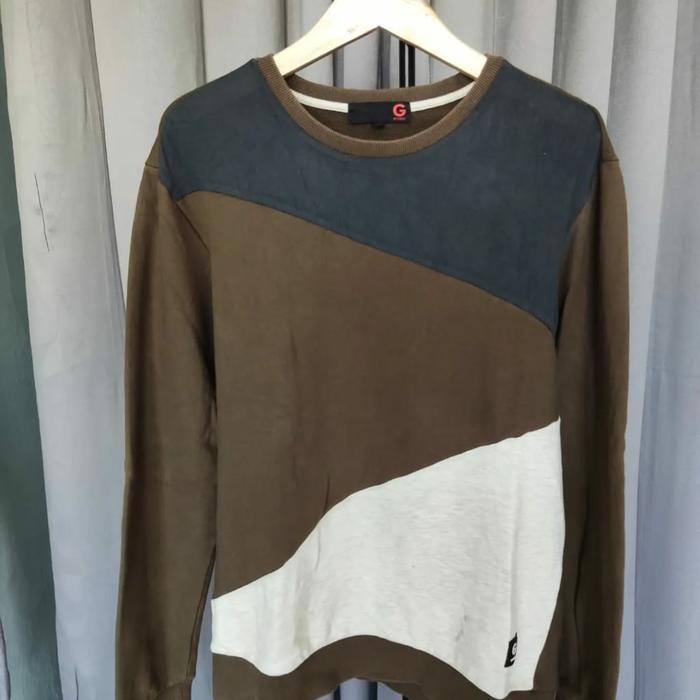 crewneck guees second