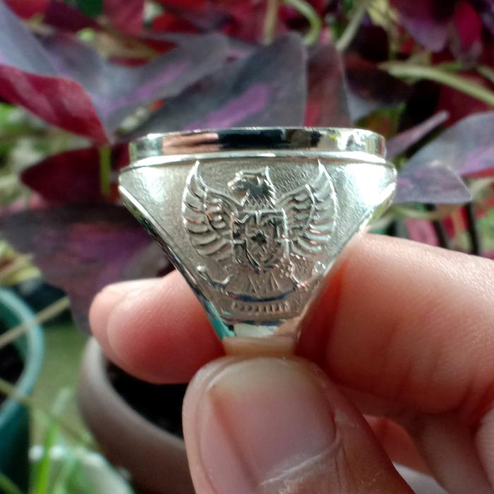cincin pria motif gambar garuda / emban untuk batu akik