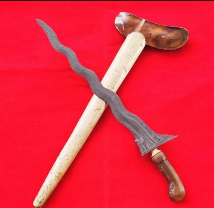 Keris Pusaka Balebang Tangguh Tuban Pamor Beras Wutah asli Empu