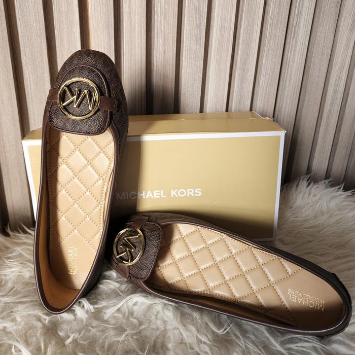 Michael Kors Lillie Moc Brown Signature 8M