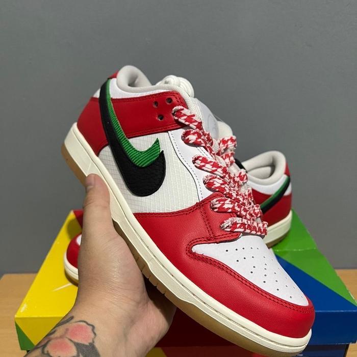 Nike SB Dunk Low Habibi Size Us 9 Original Authentic Sneakers 100%