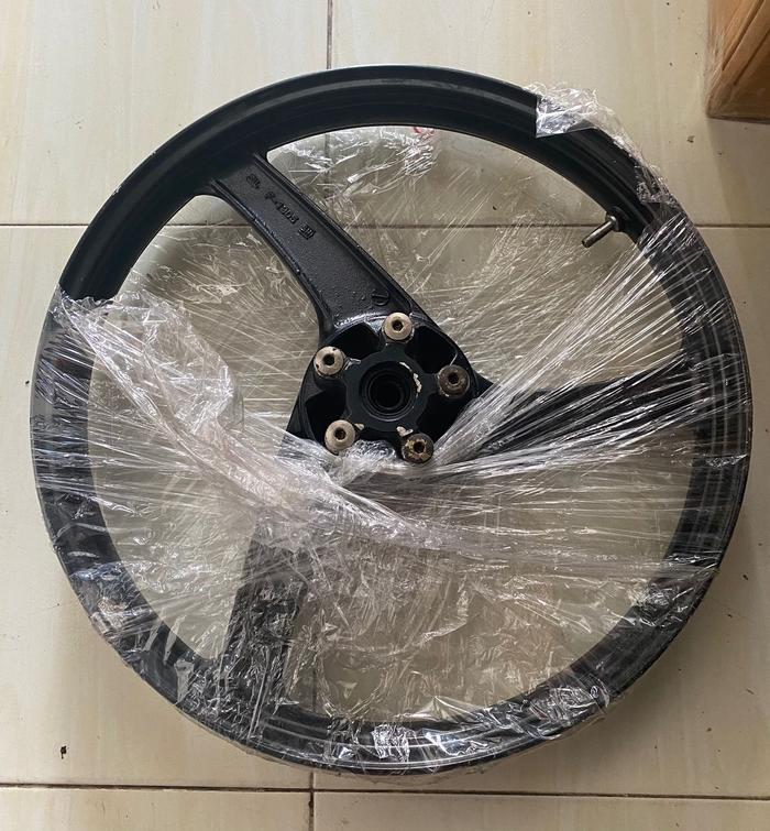 Velg depan copotan motor unit Kawasaki Ninja R Original