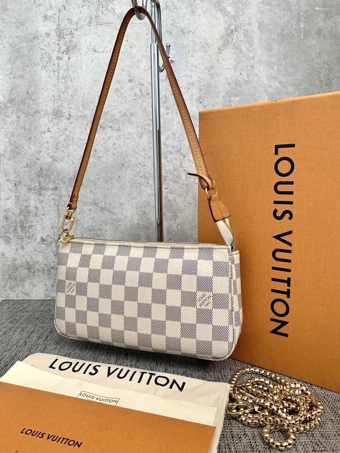 lv pochette azur 22cm gucci louis vuitton dior eva balenciaga chanel