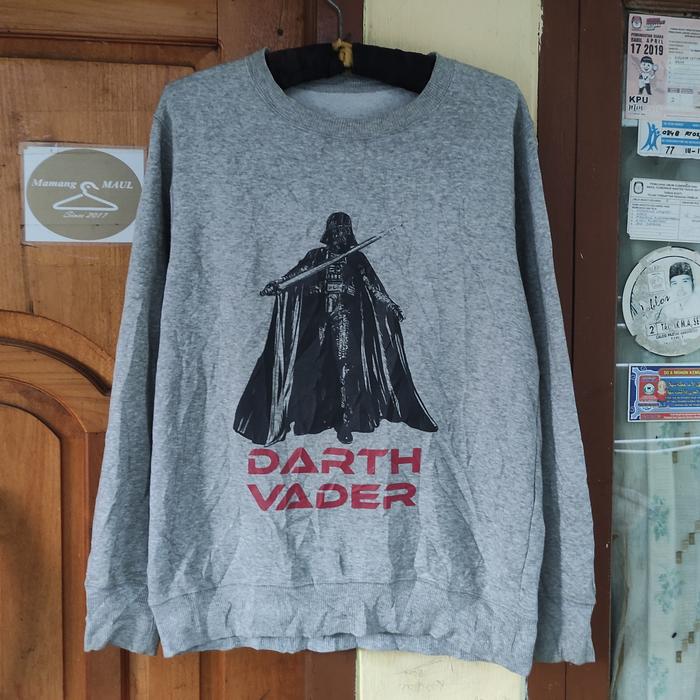 Jual Crewneck GU x Darth Vader Size M